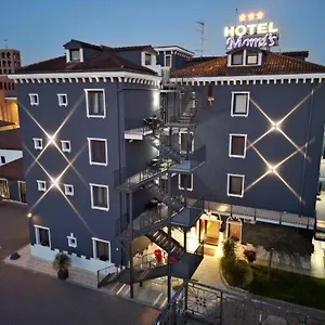3* Отель Momi's